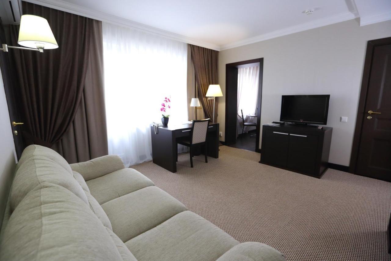 Hotel Home Parq Ekibastuz Exteriér fotografie